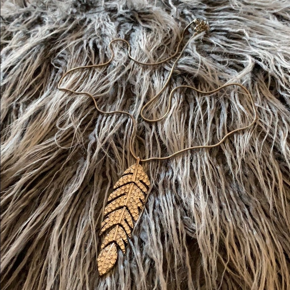 Forever 21 Silver feather necklace